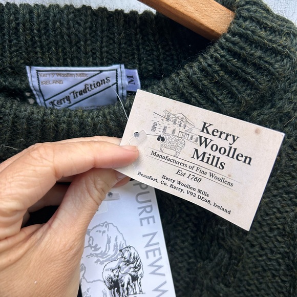 Irish 100% wool forest green unisex fisherman’s sweater NWT - Picture 4 of 9